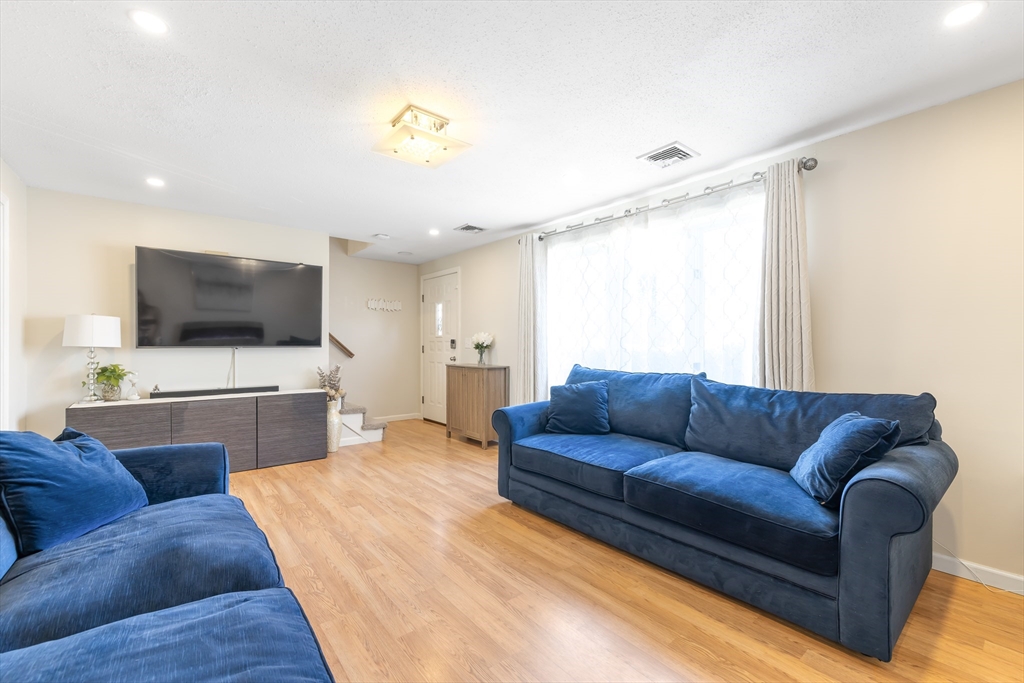 835 Mount Hope St, North Attleboro