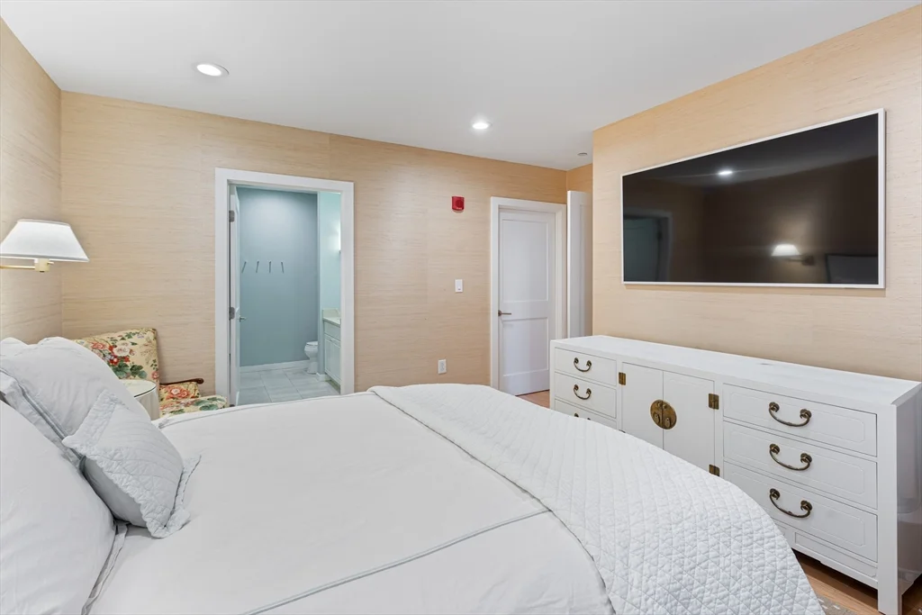 80 Broad, Waterfront