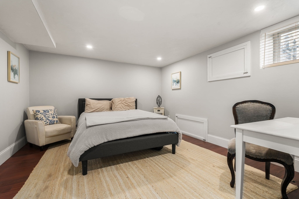 417 E 7th St, South Boston