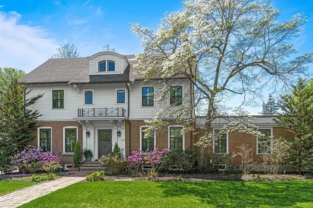 54 Wedgemere Ave, Wedgemere