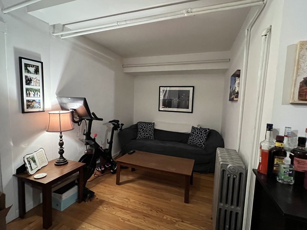 24 Isabella, Back Bay