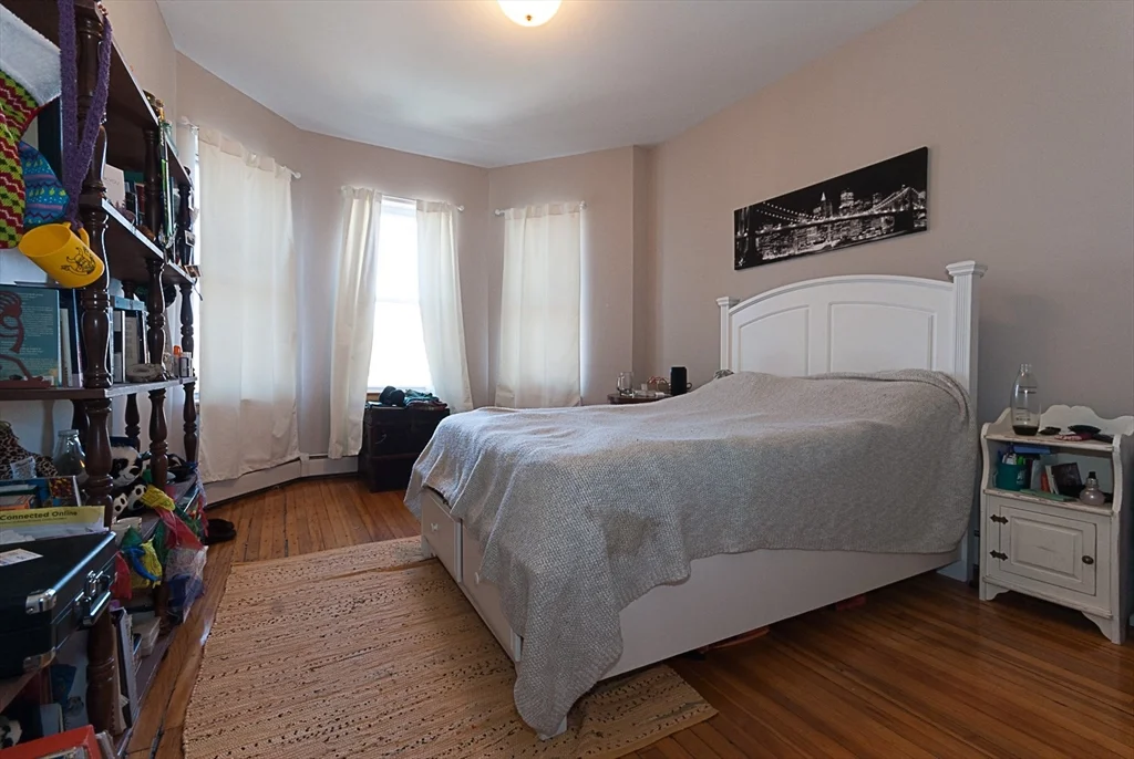 206 Chestnut Hill Ave, Brighton