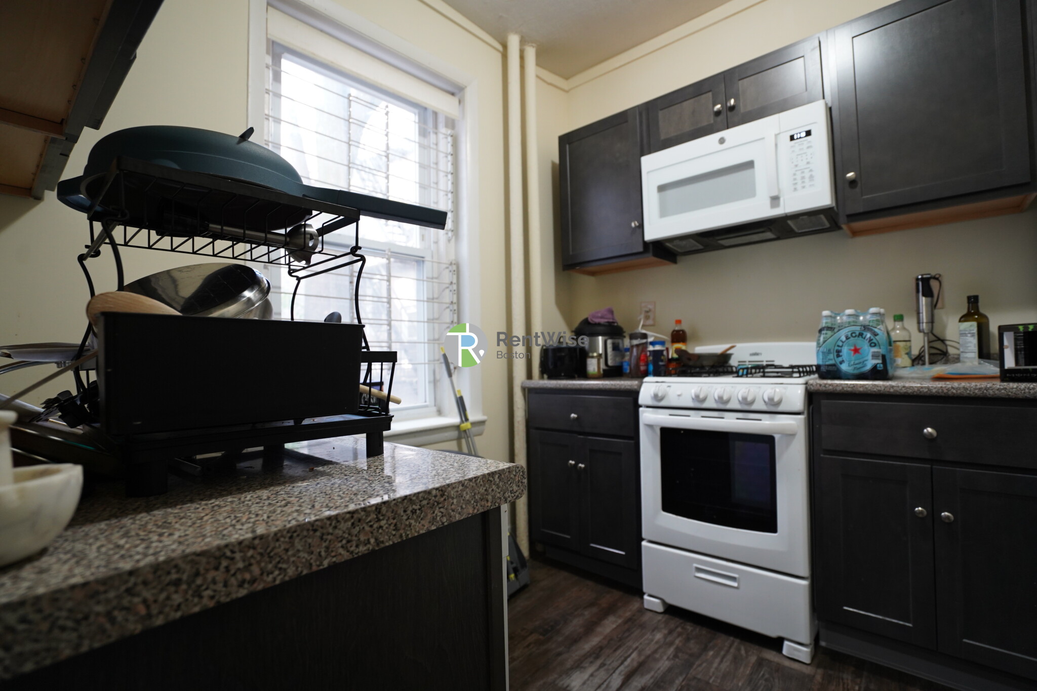 1 bed, 1 bath apartment for rent at 99 Gordon St Unit 3, Brighton — photo 3 of 9