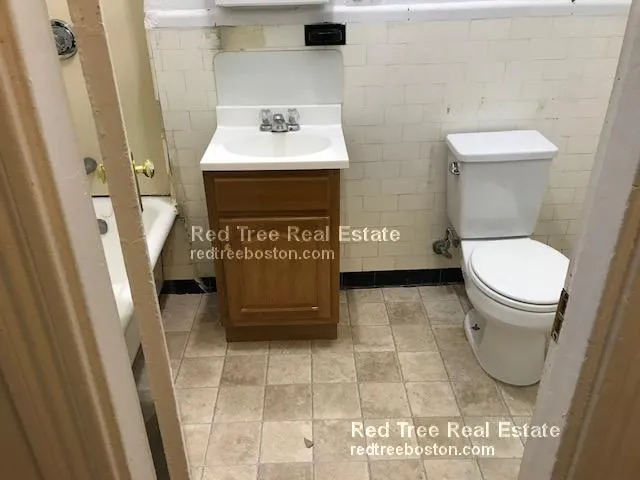 1375 Commonwealth Ave, Brighton