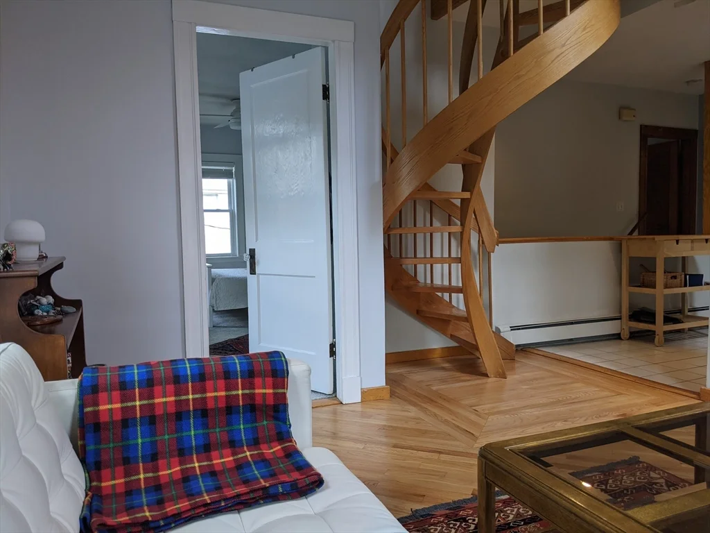 184 White St, Belmont