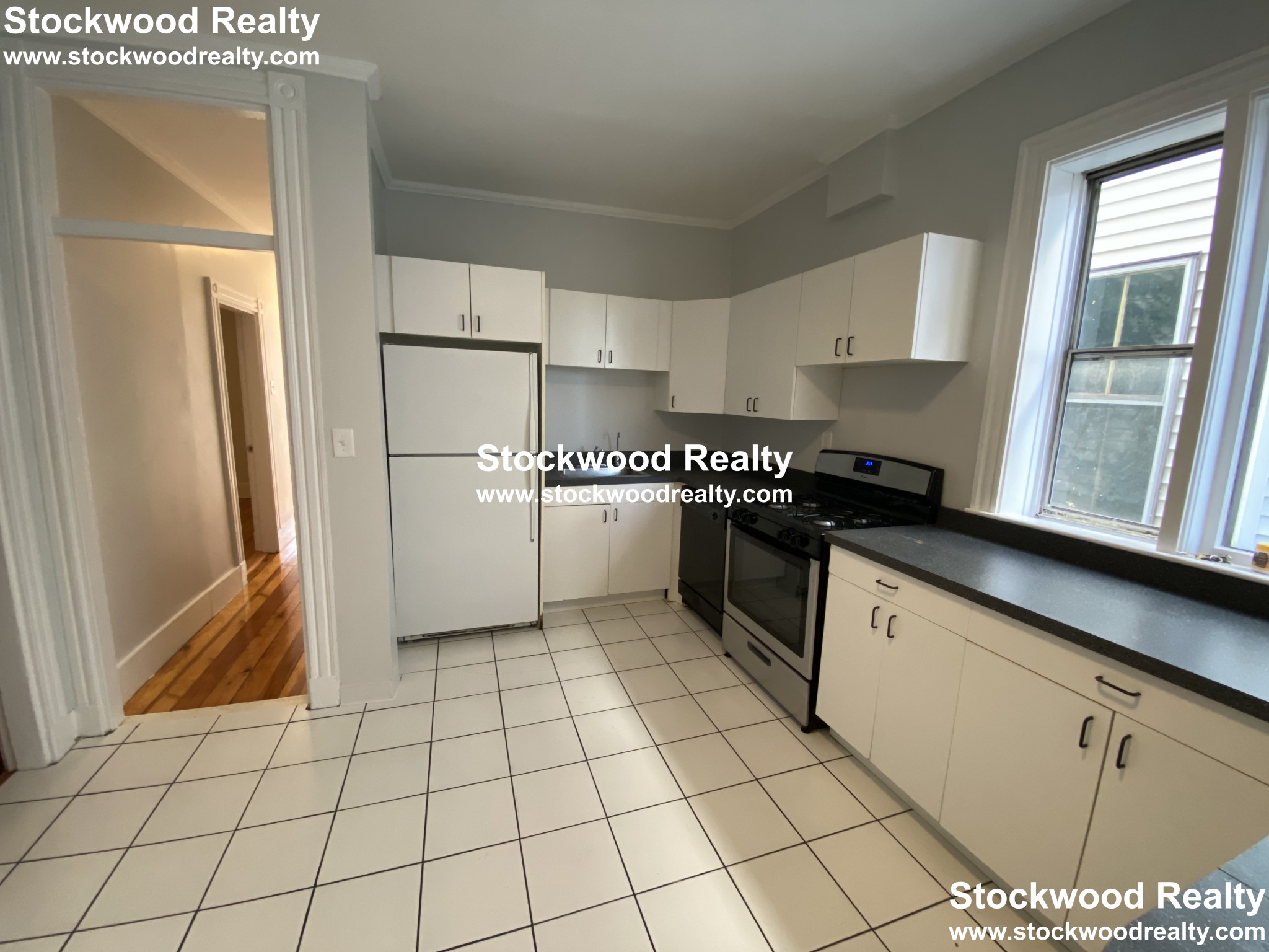 4 bed, 1 bath apartment for rent at 632 Dorchester Ave Unit 2, South Boston — photo 3 of 30