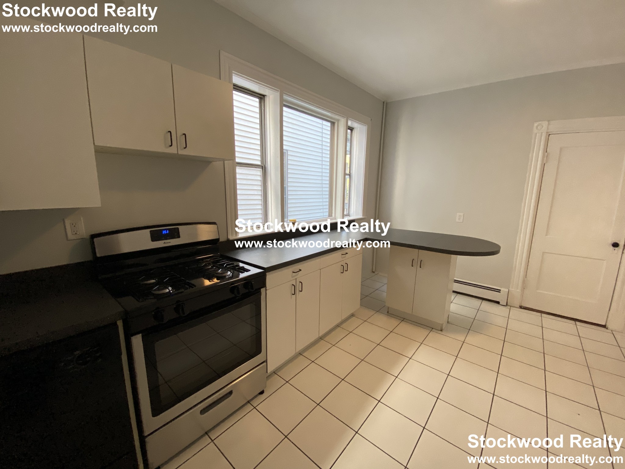 4 bed, 1 bath apartment for rent at 632 Dorchester Ave Unit 2, South Boston — photo 4 of 30