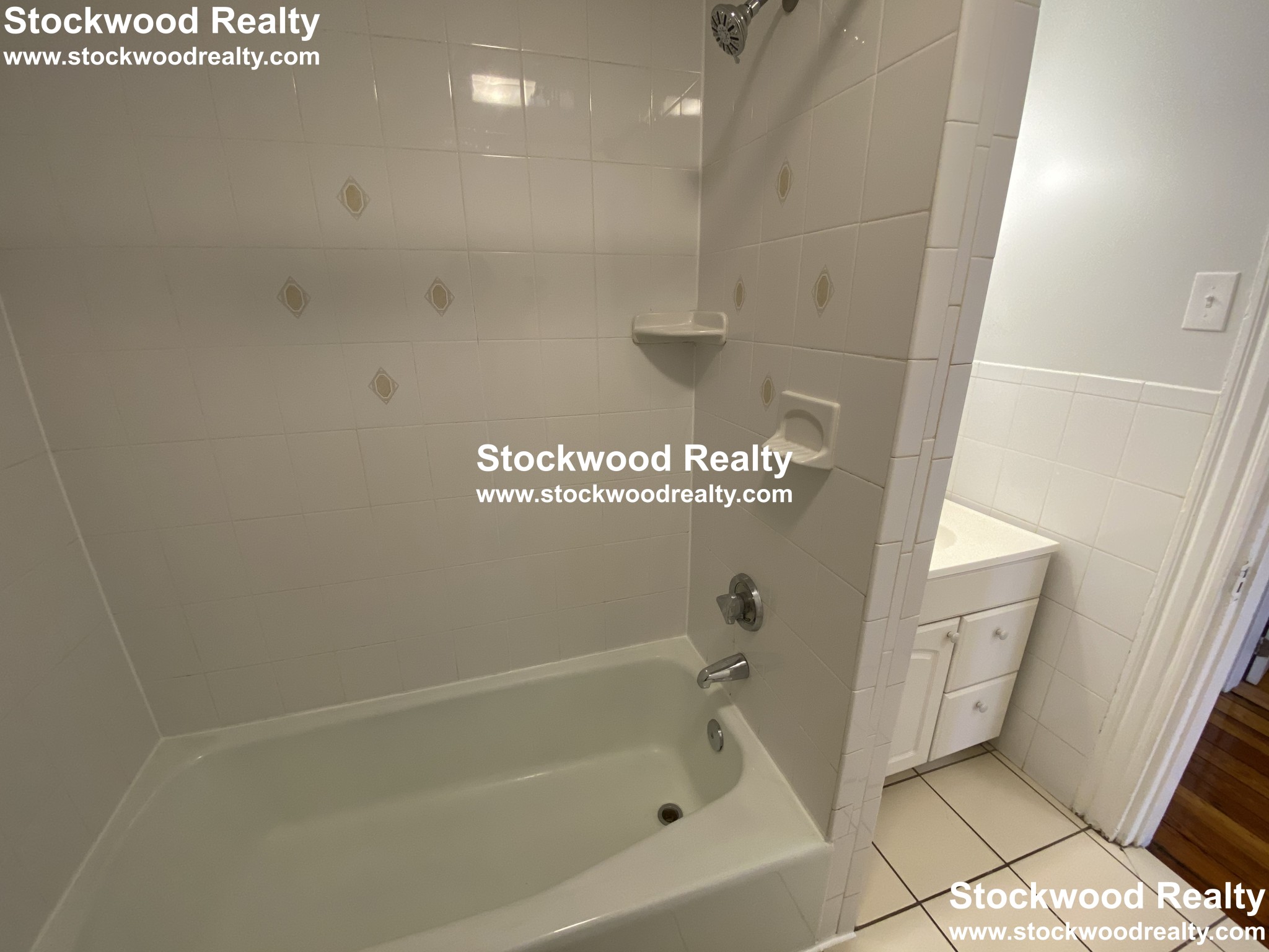 4 bed, 1 bath apartment for rent at 632 Dorchester Ave Unit 2, South Boston — photo 13 of 30