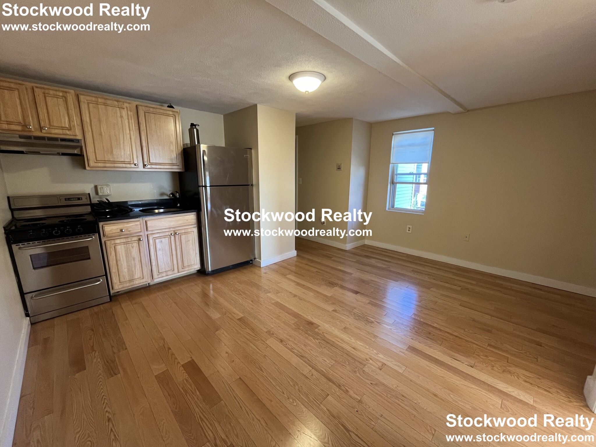 385 Dorchester St, South Boston