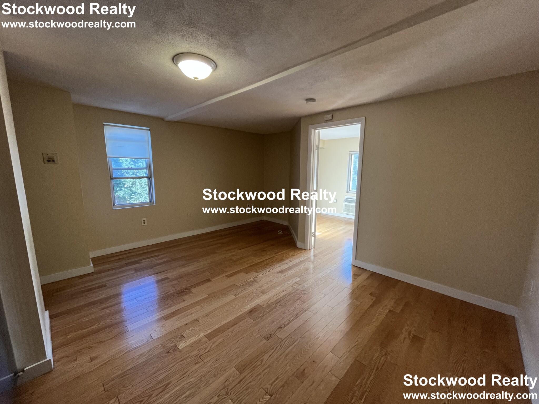 385 Dorchester St, South Boston