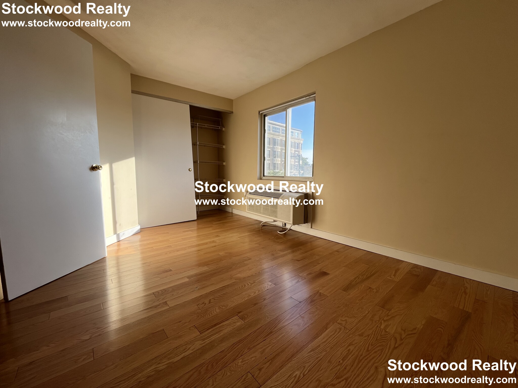 385 Dorchester St, South Boston