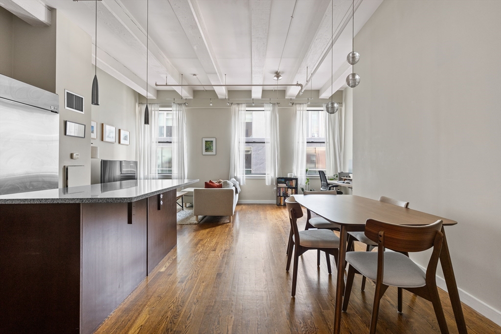 88 Kingston St, Downtown