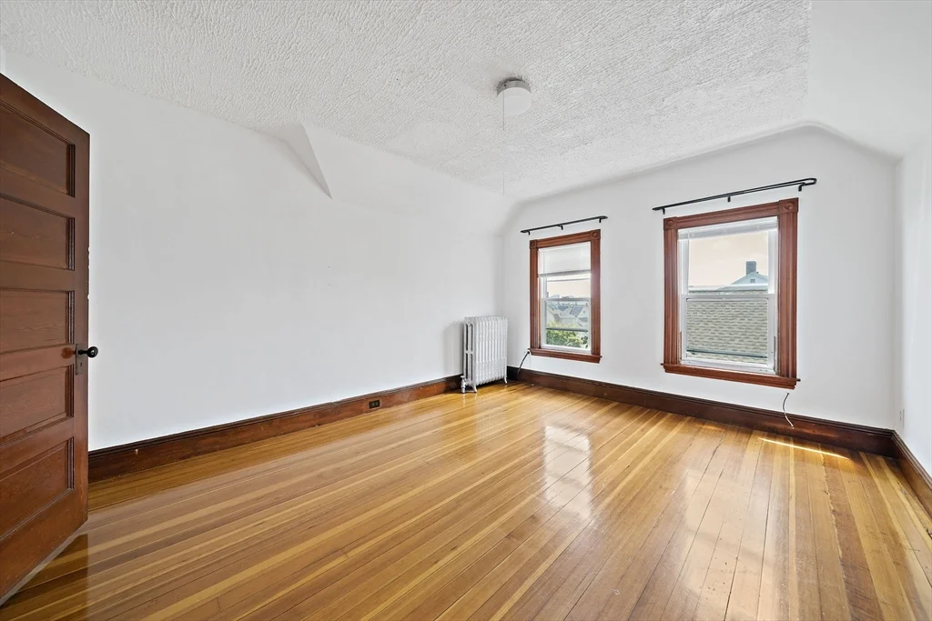 14 Stuart St, Everett