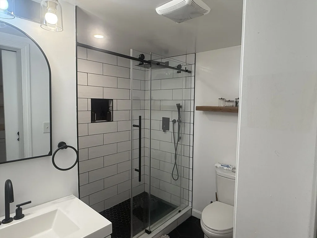 22 Linwood St, Holbrook