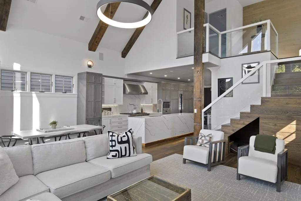 719 E 2nd St, South Boston