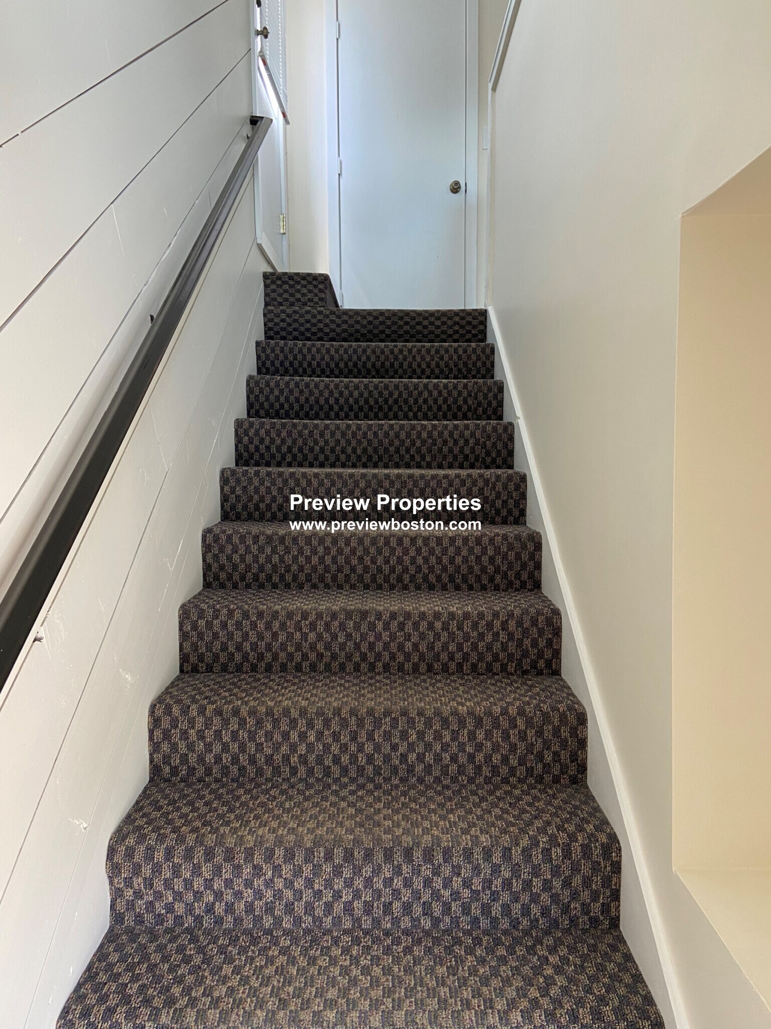 1383 Washington St, West Newton