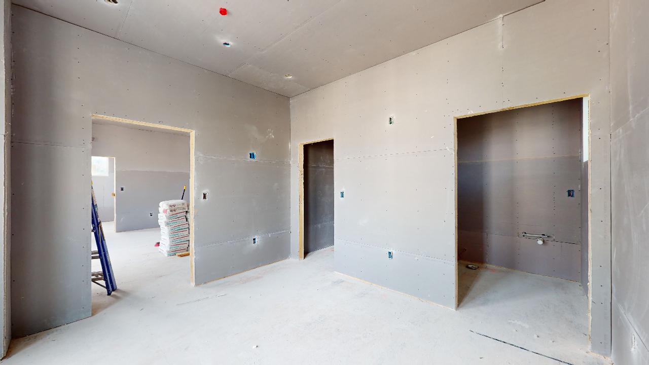 3 bed, 2 bath apartment for rent at 105 Hooker St Unit 3, Allston — photo 3 of 13