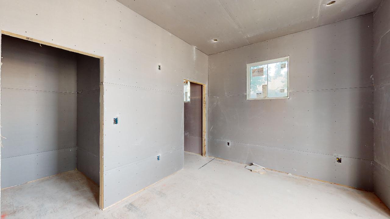3 bed, 2 bath apartment for rent at 105 Hooker St Unit 3, Allston — photo 4 of 13