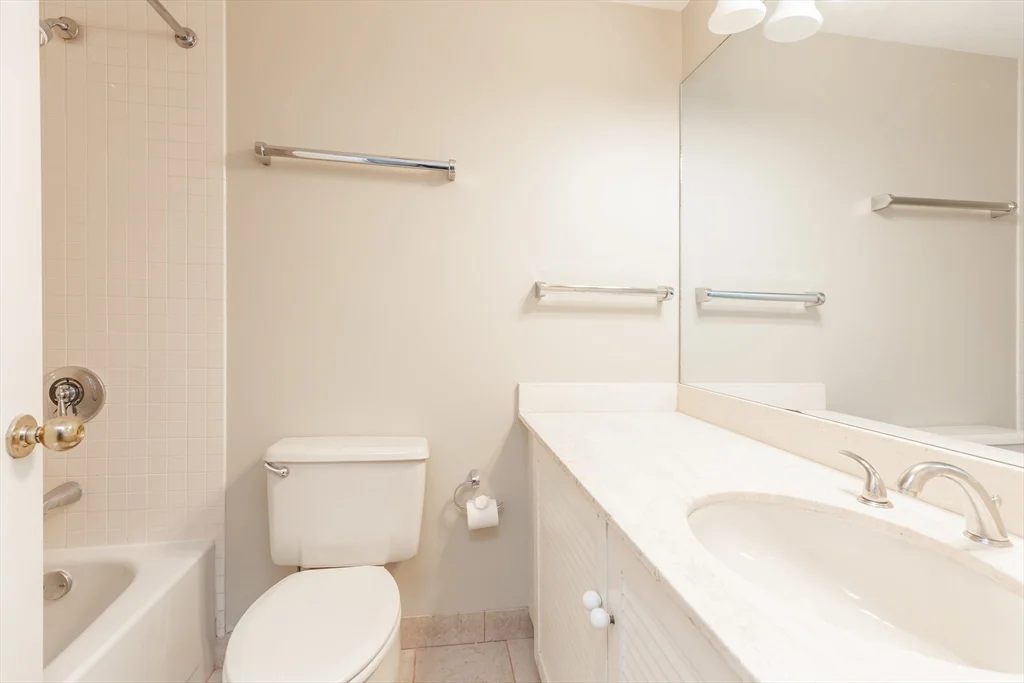 492 Beacon St, Back Bay