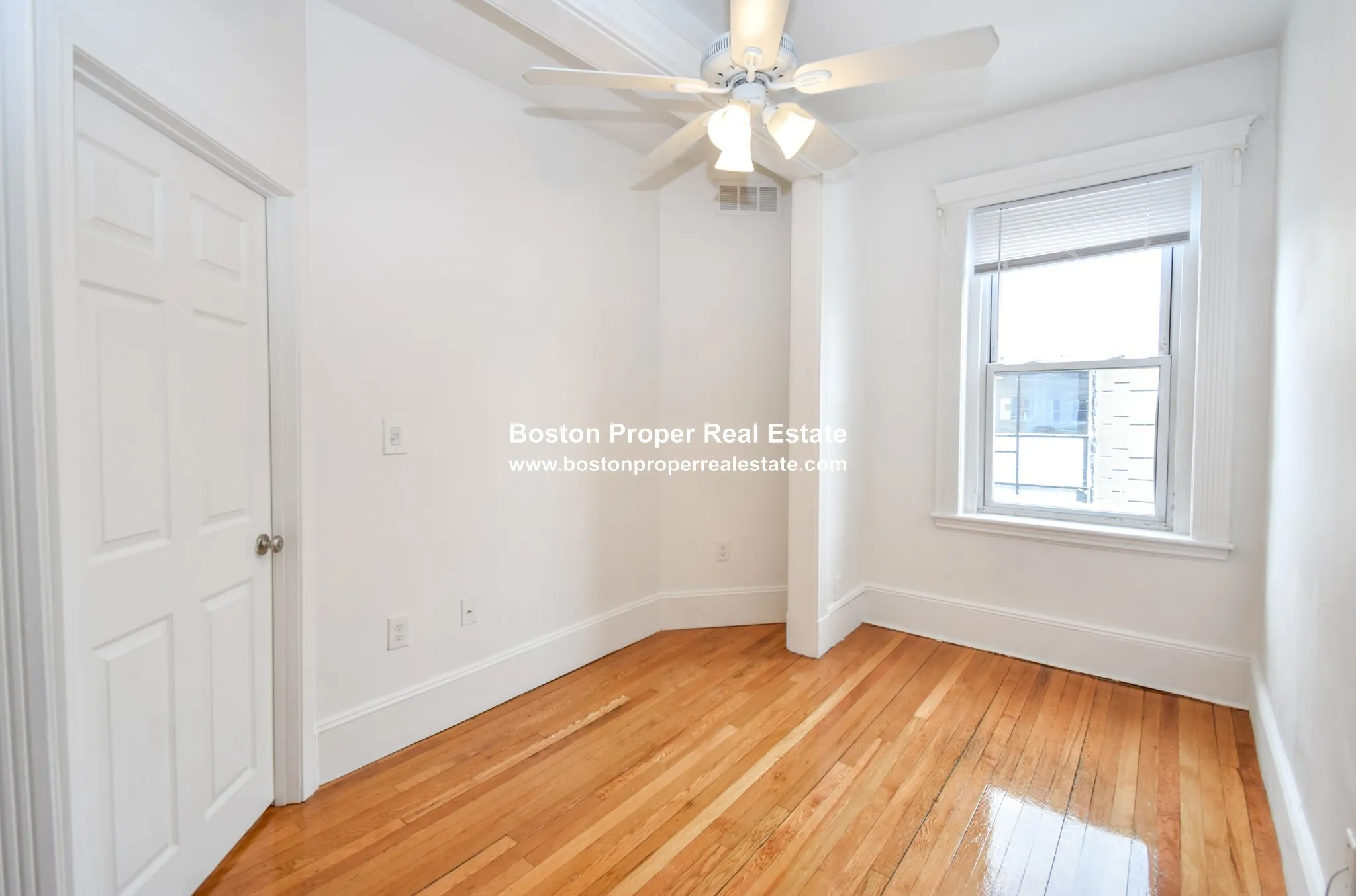 26 Hemenway St, Fenway