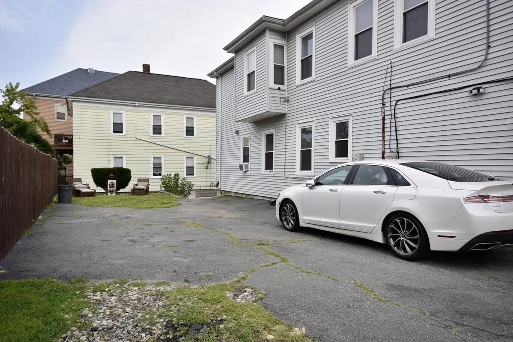 110 Reynolds St, New Bedford