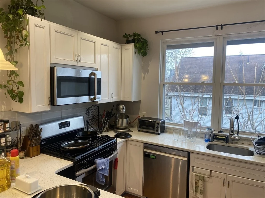 44 Mozart St, Jamaica Plain