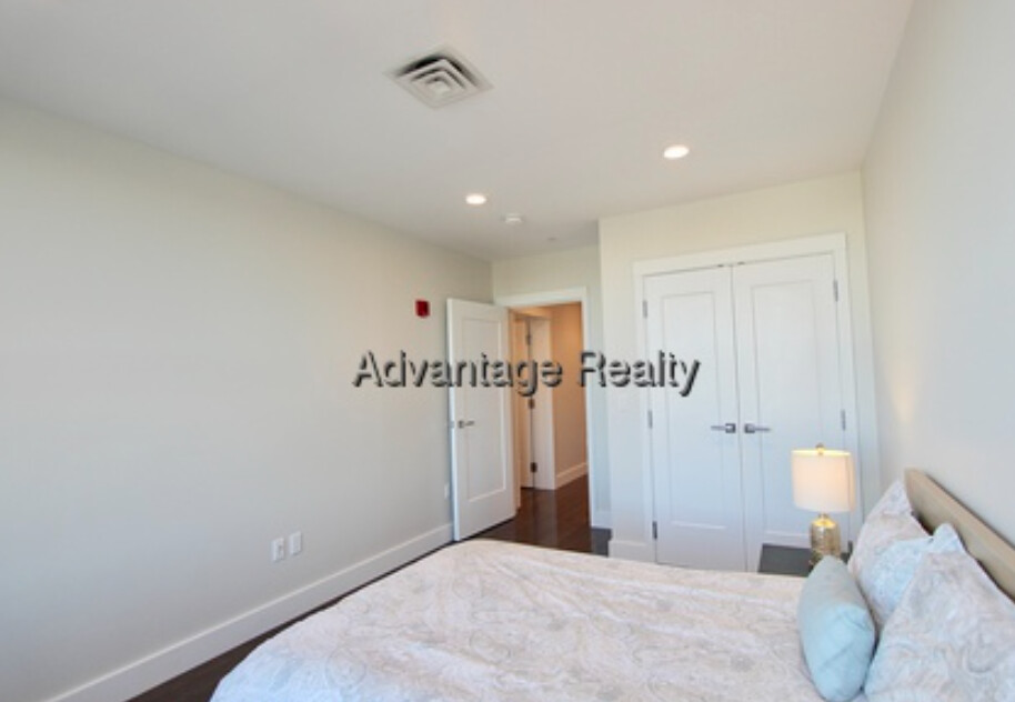 434 Mcgrath Highway, Prospect Hill