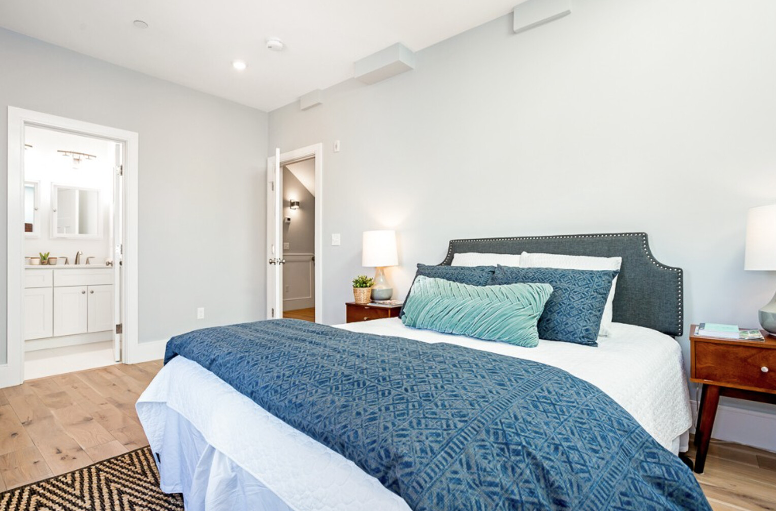 261 Washington St, Ward Two