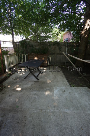 22 Pleasant Ave, Prospect Hill