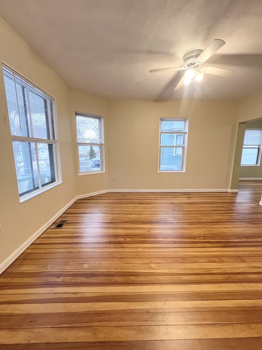 22 Pleasant Ave, Prospect Hill