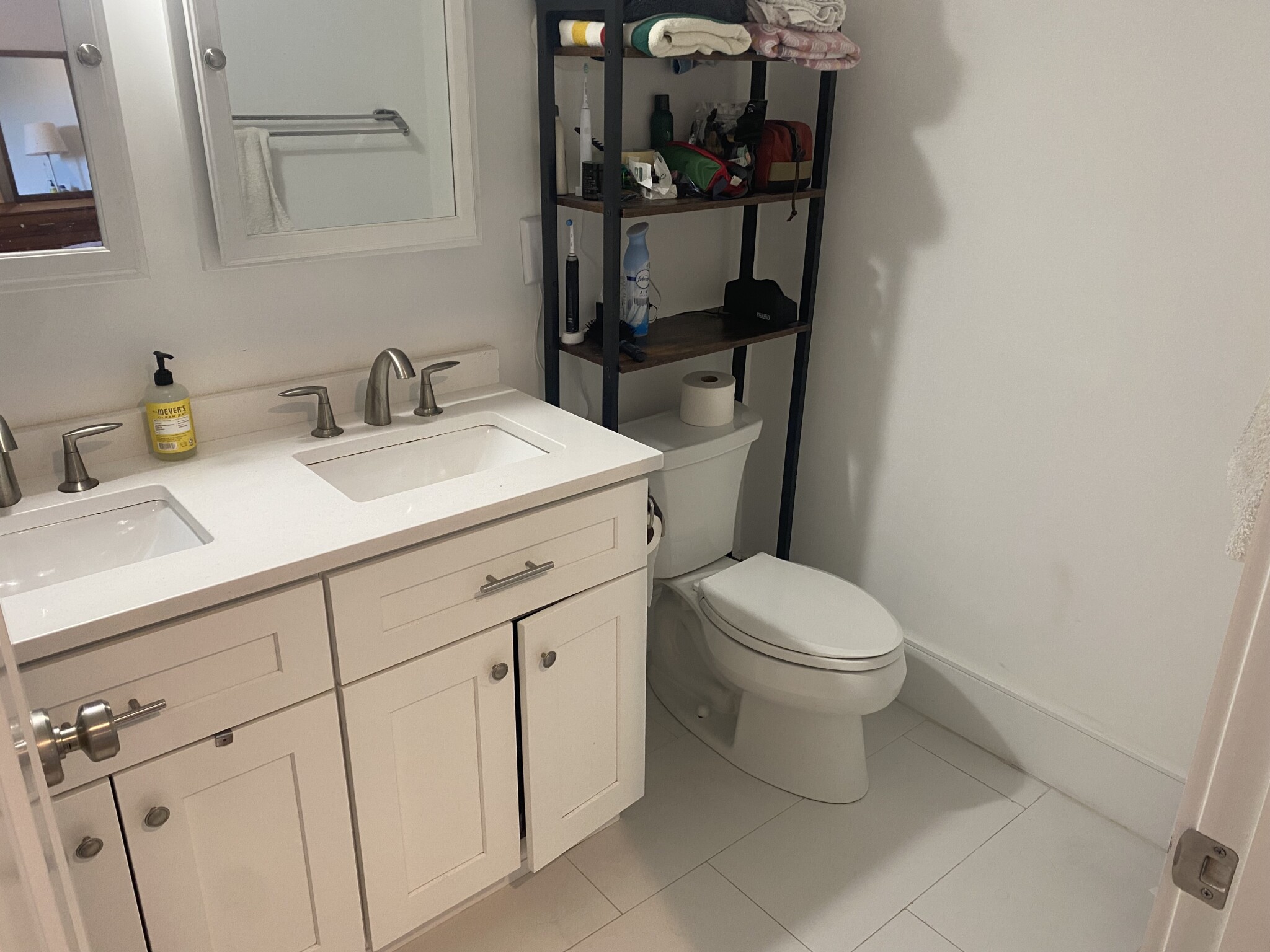 261 Washington St, Ward Two