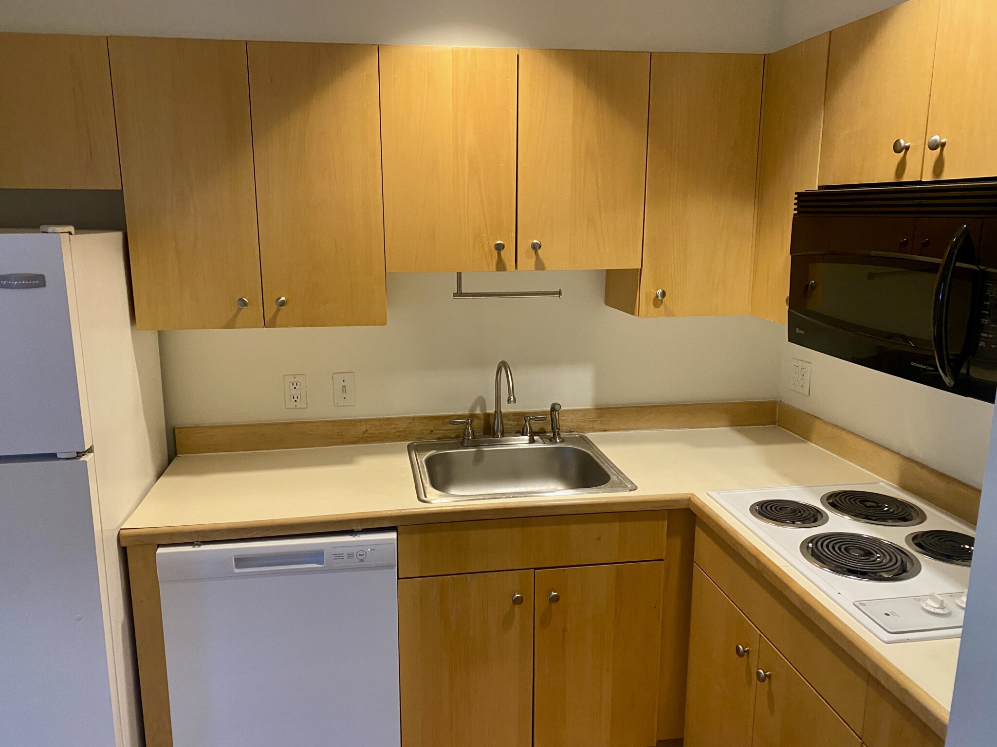 132 Tremont St, Downtown