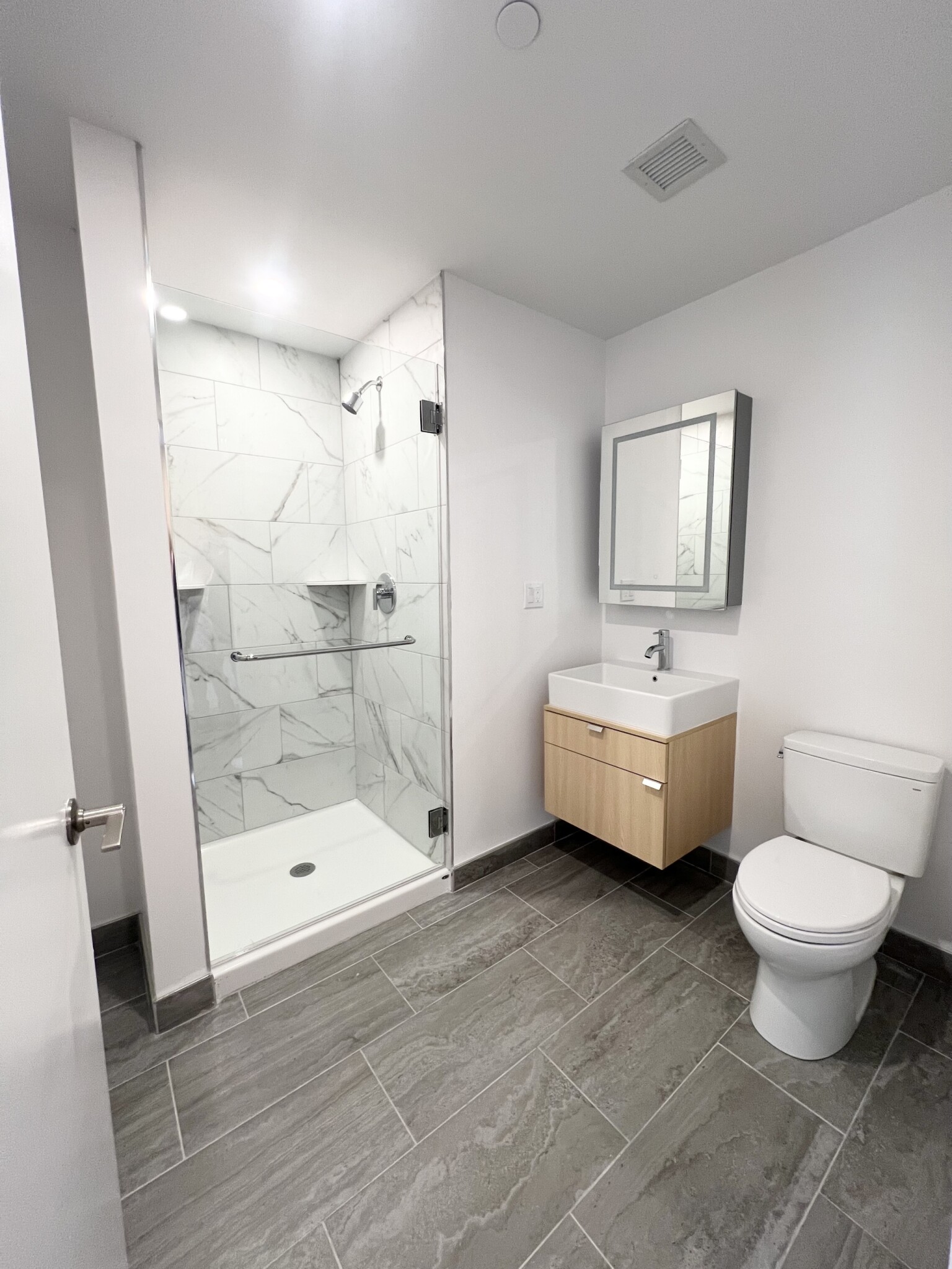 154 Broadway, East Somerville