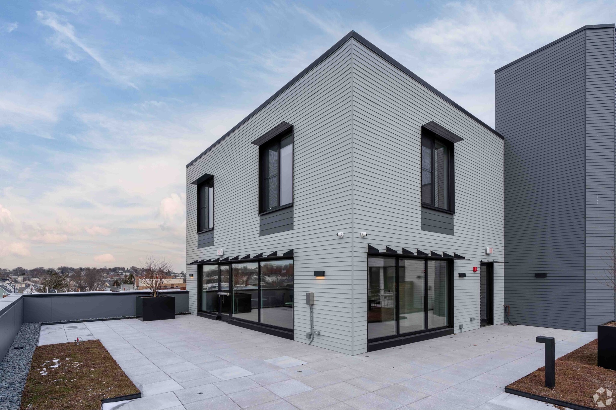 154 Broadway, East Somerville