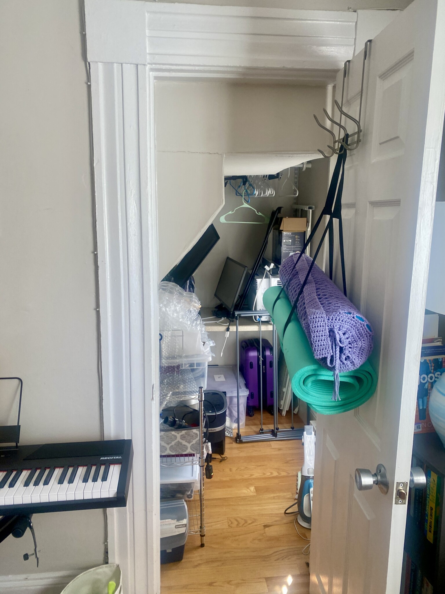 12 Alpine St, Powder House Square