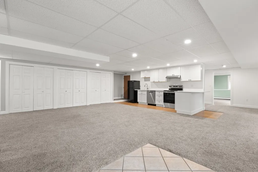 10 Deer Hill Farm Rd, Essex