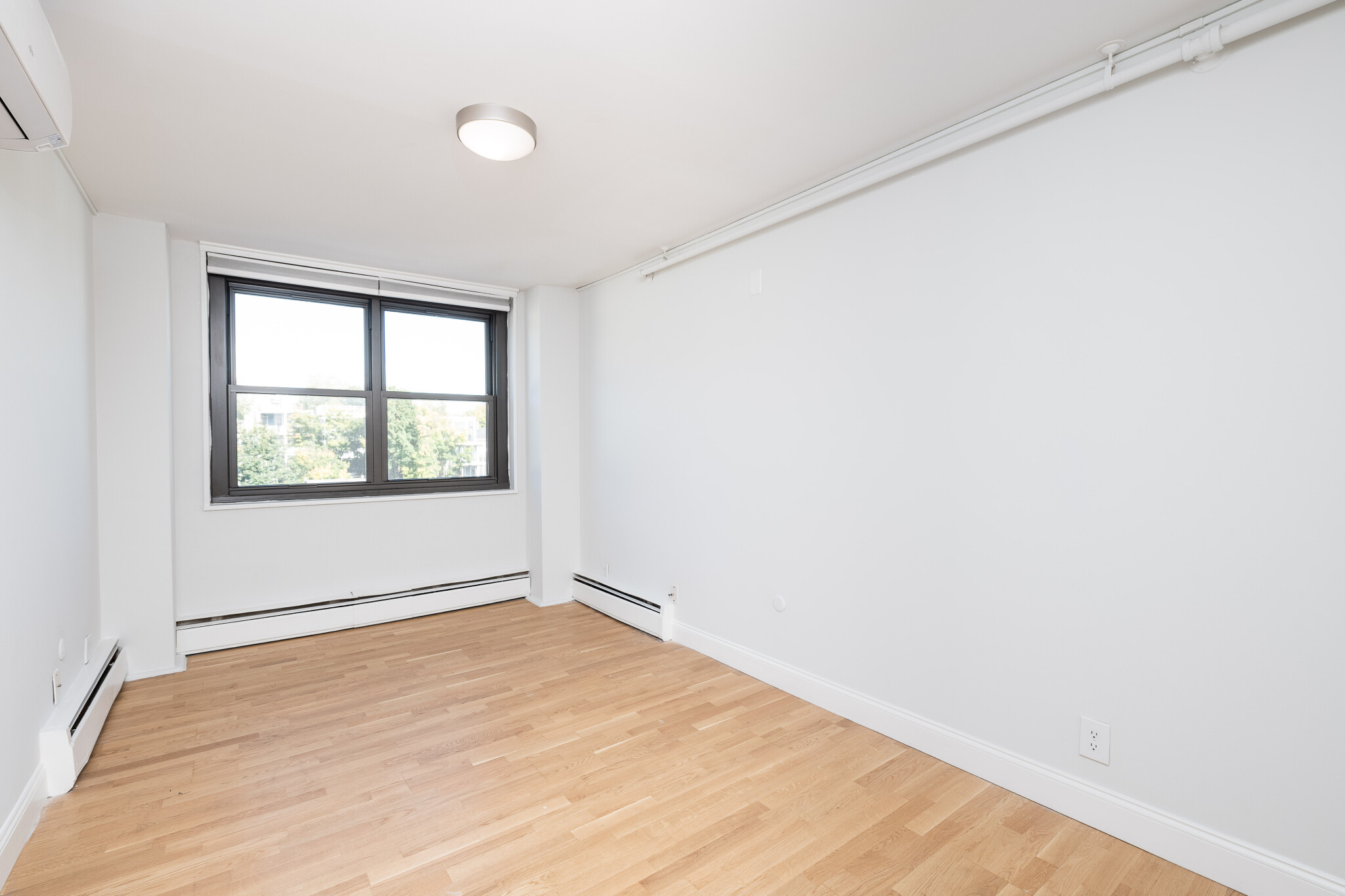 1410 Columbia Rd, South Boston