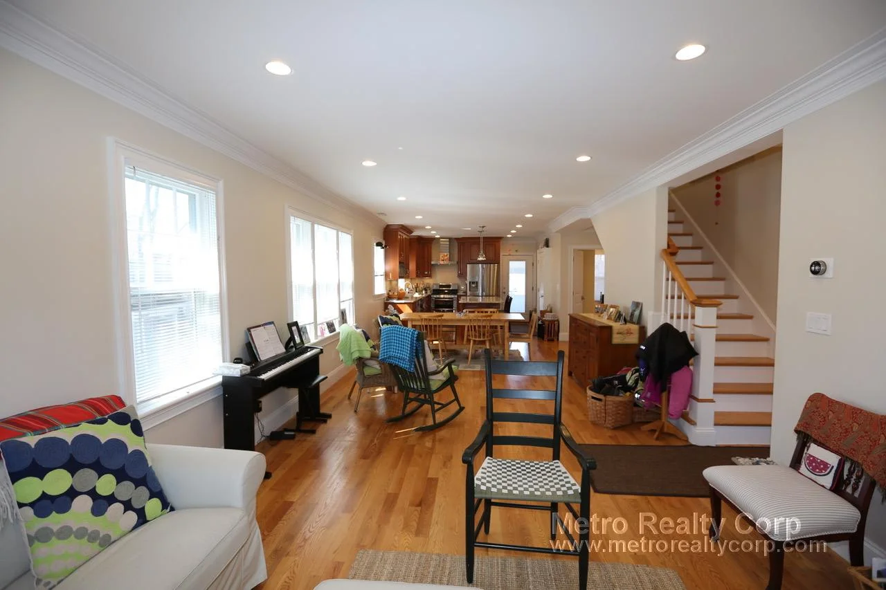 7 Acron Rd, Brookline Village