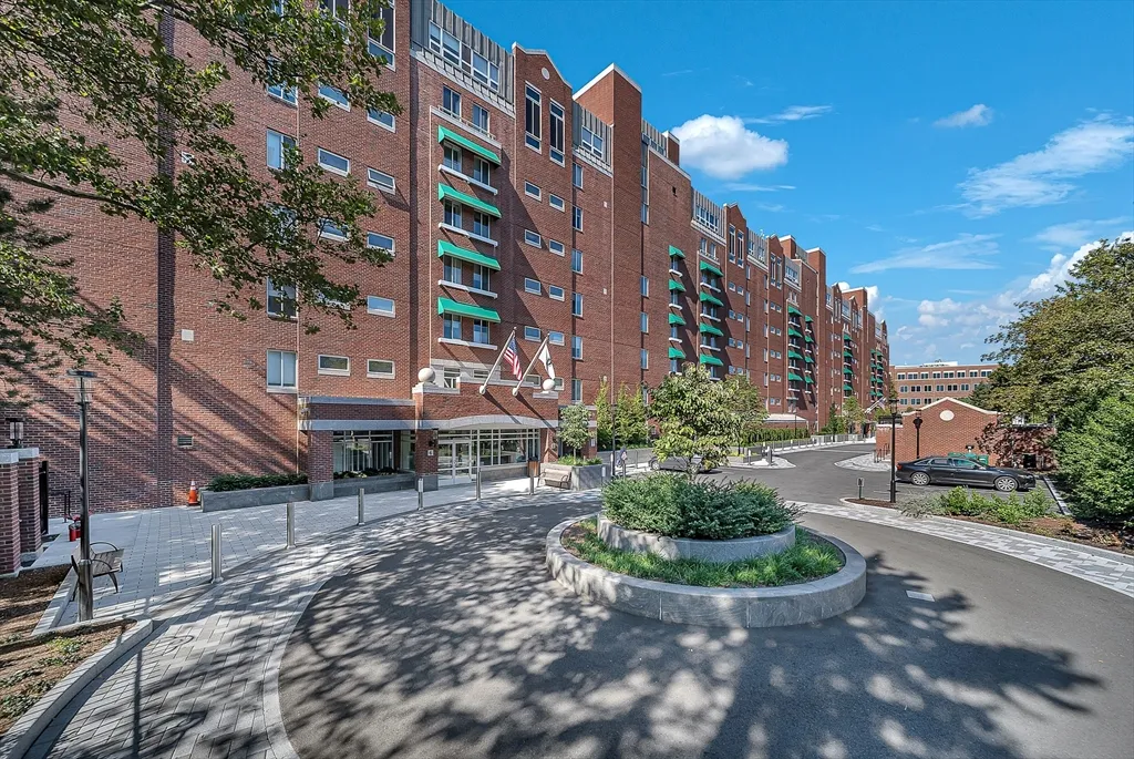 6 Canal Park, East Cambridge