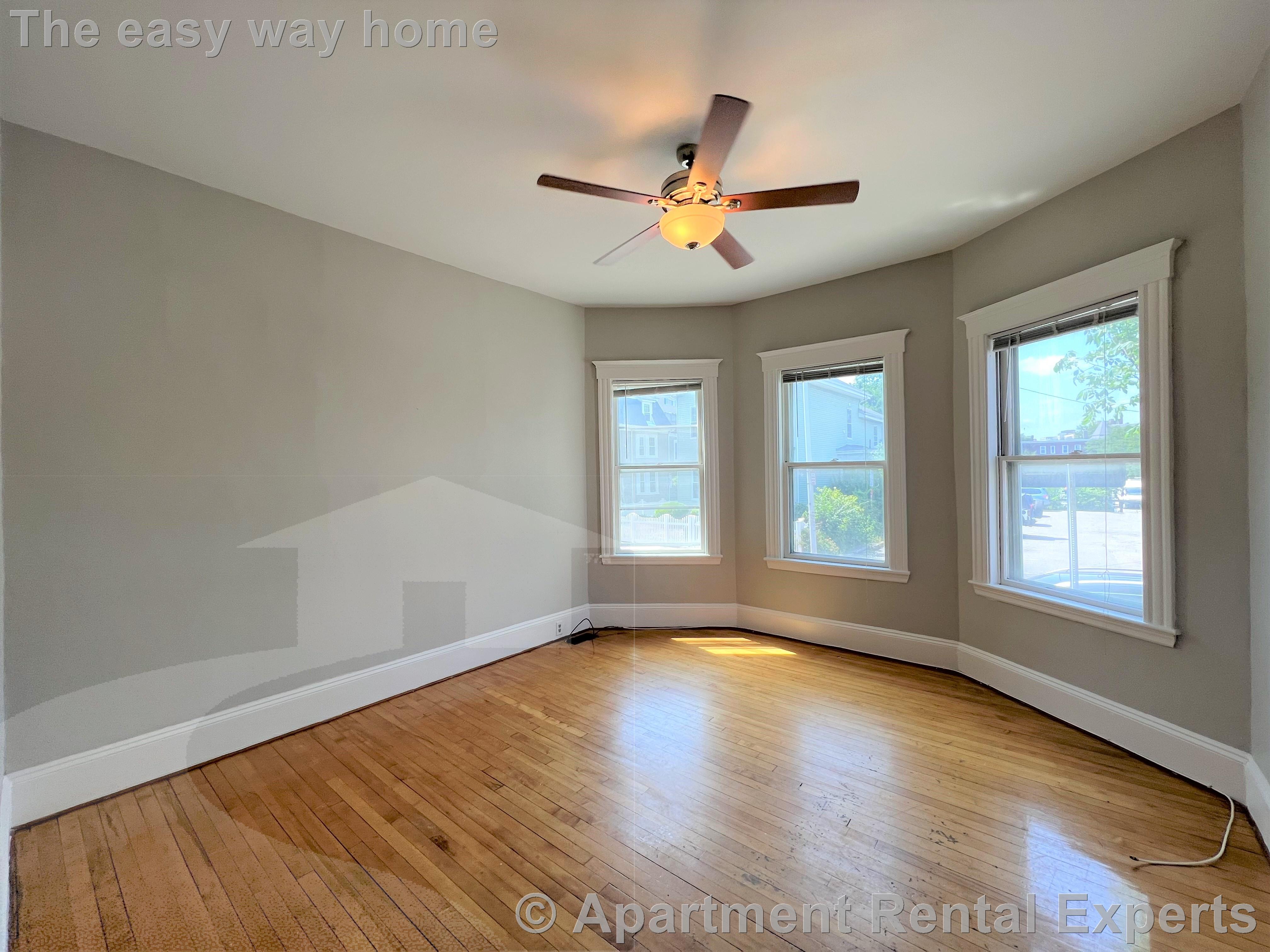 12 Pleasant St, Central Square