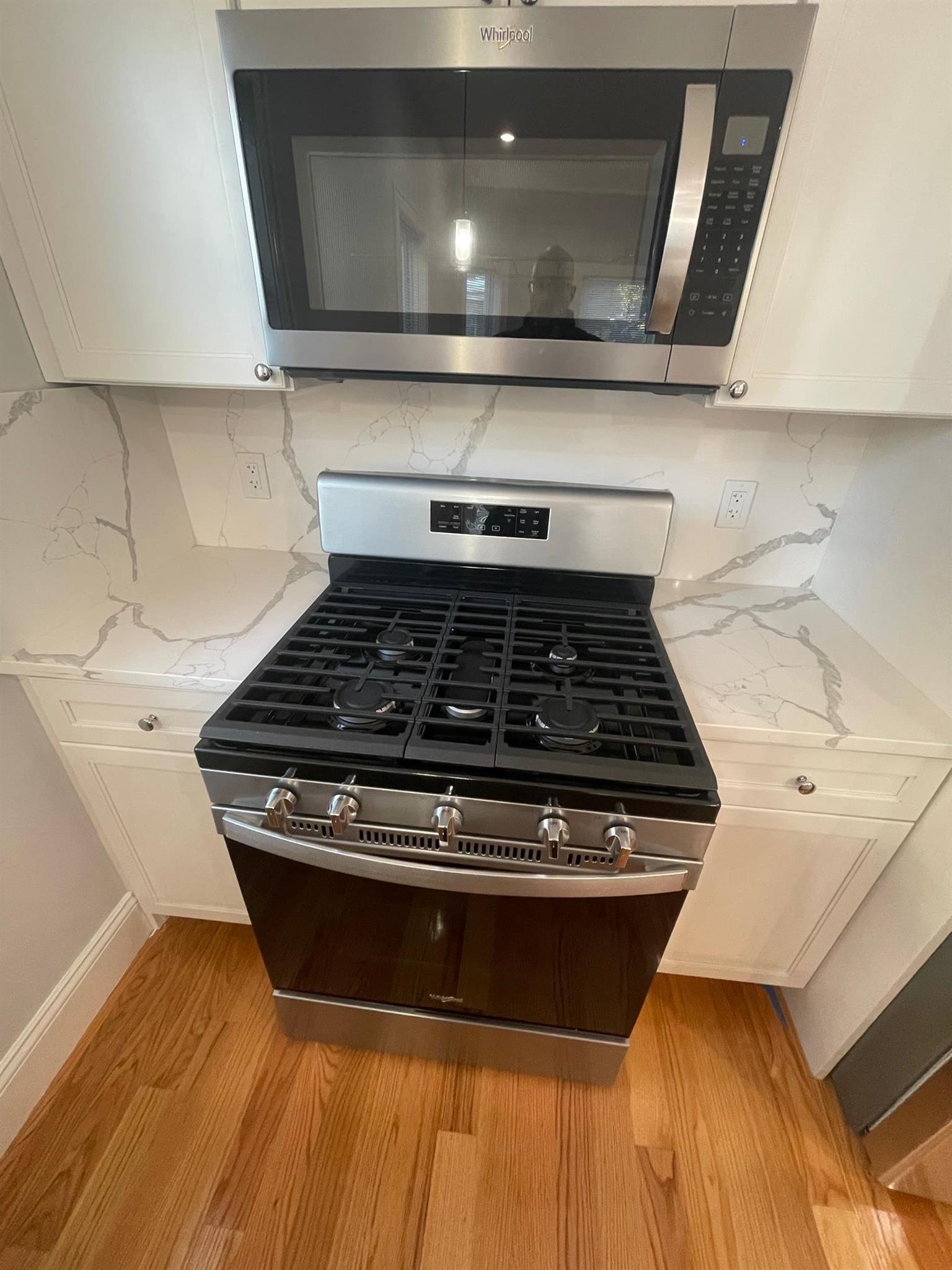 29 Alpine St, Powder House Square