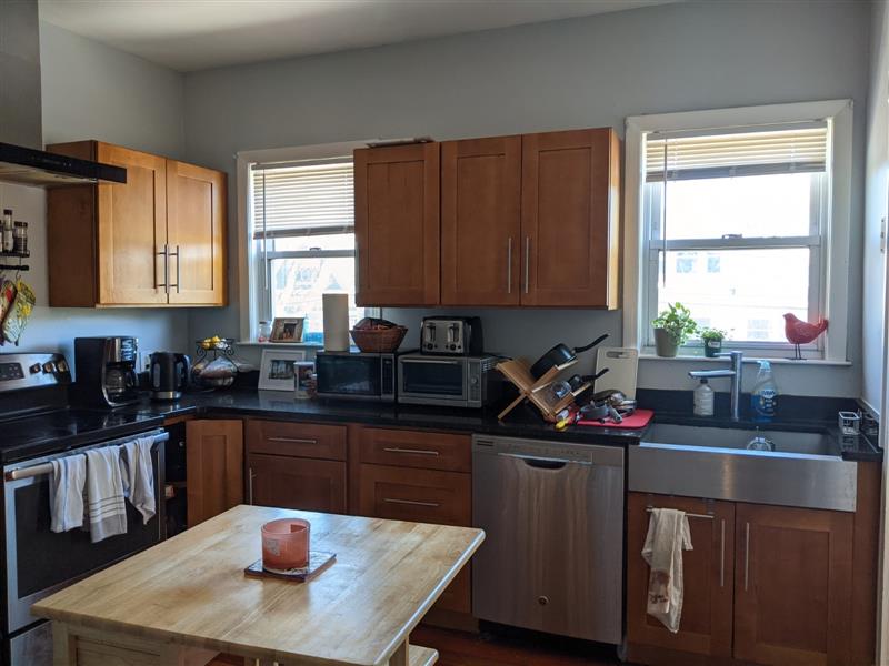 41 Belknap St, West Somerville