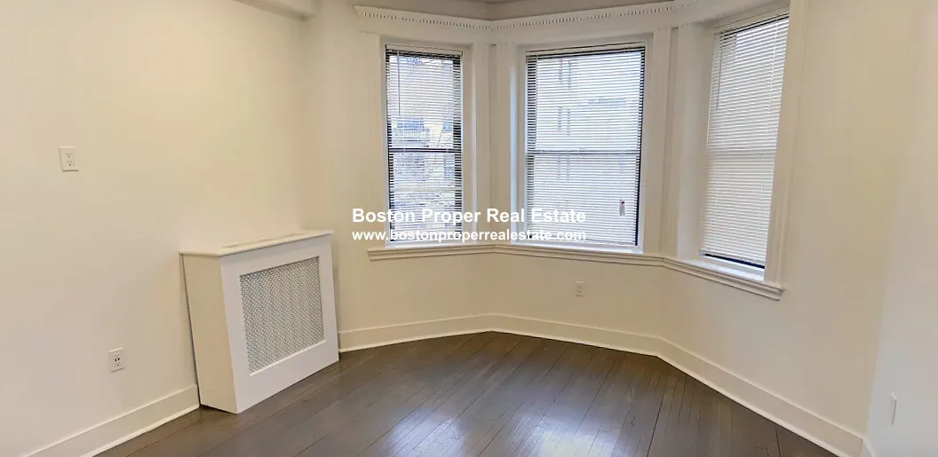 11 Queensberry St, Fenway