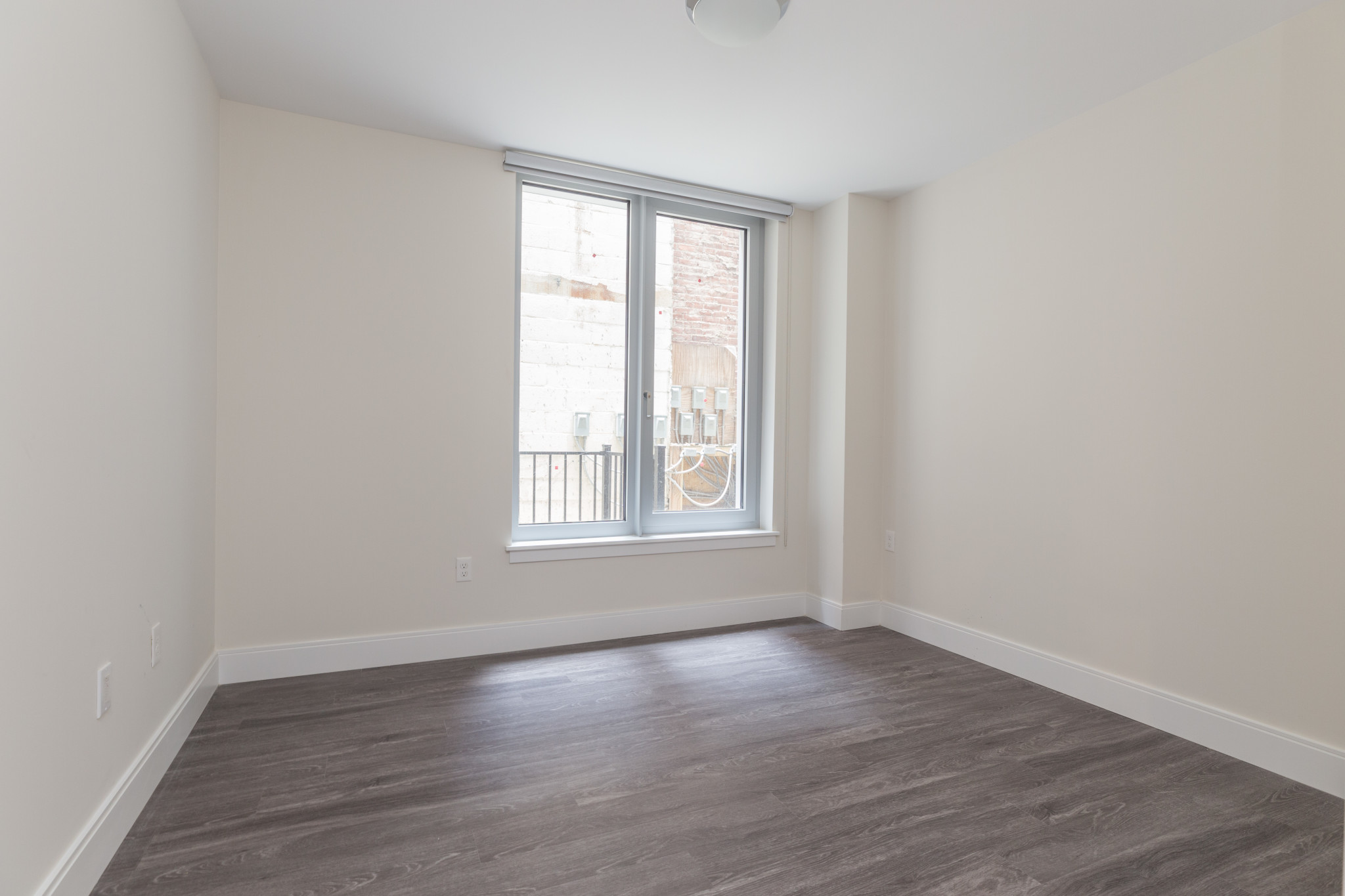 5 bed, 3 bath apartment for rent at 1065 Tremont St Unit 4, South End — photo 4 of 7