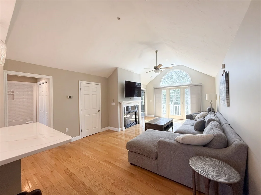 410 Salem St, Wakefield