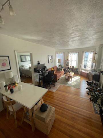 1 bed, 1 bath apartment for rent at 922 Beacon St Unit 31A, Fenway — photo 3 of 4