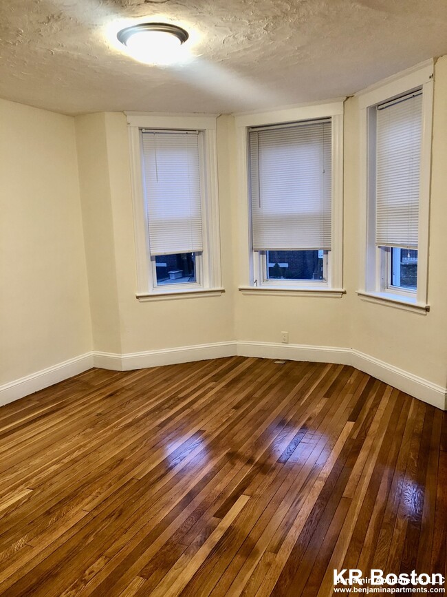 1 bed, 1 bath apartment for rent at 11 Barrows St Unit 1, Allston