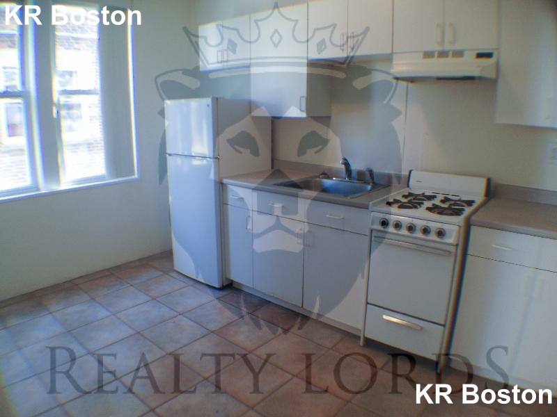1 bed, 1 bath apartment for rent at 518 Cambridge St Unit 4A, Allston — photo 3 of 3
