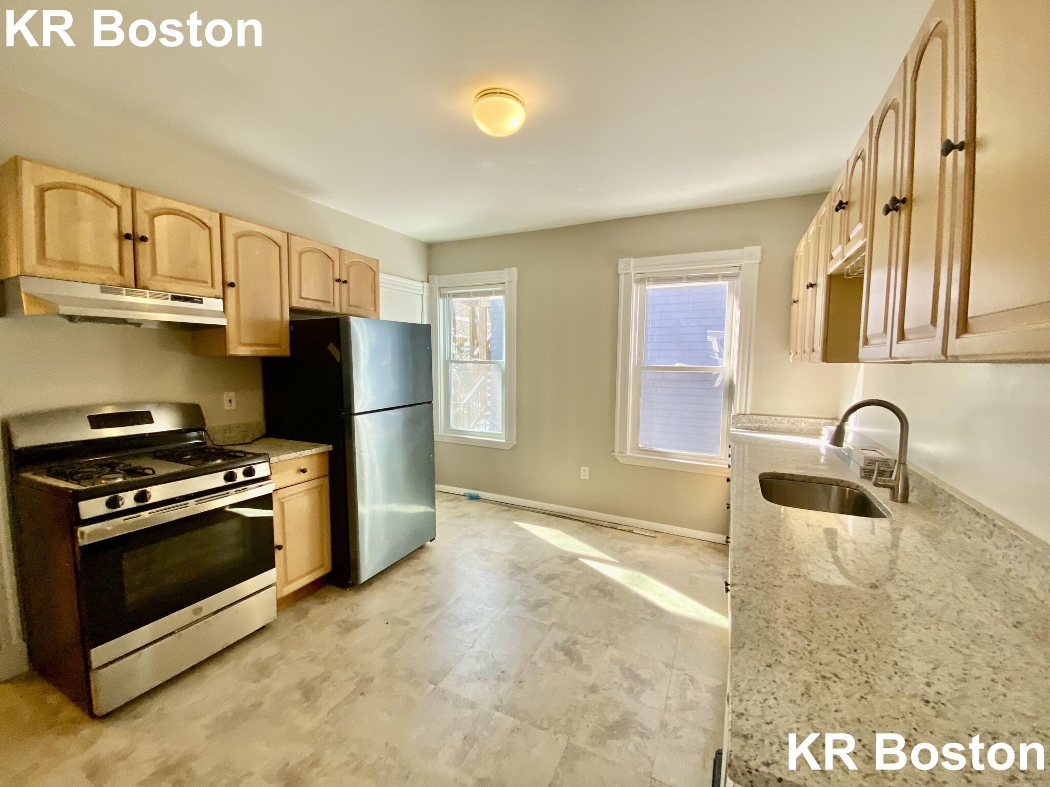 4 bed, 2 bath apartment for rent at 26 Cambridge Terrance Unit 1, Porter Square — photo 2 of 4