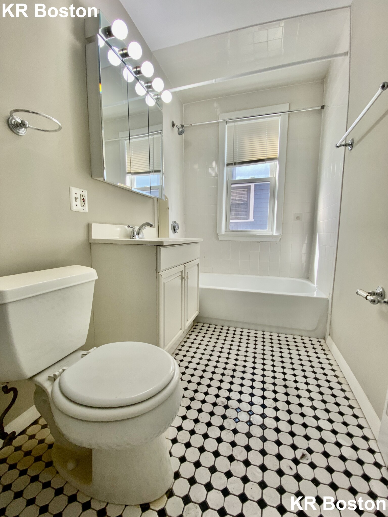 4 bed, 2 bath apartment for rent at 26 Cambridge Terrance Unit 1, Porter Square — photo 1 of 4